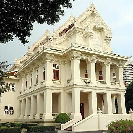 Tom Guesthouse